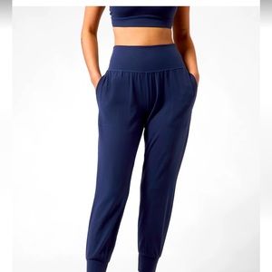 COPY - Athleta Salutation Jogger